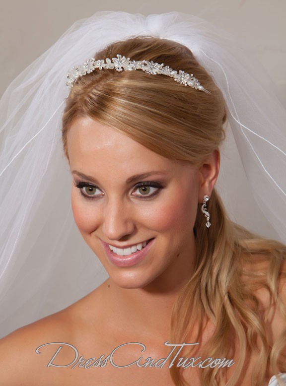 Frosted White Flower Tiara - Click Image to Close