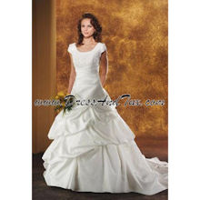 Beaded Rouched Wedding Dress (Fraise D23)